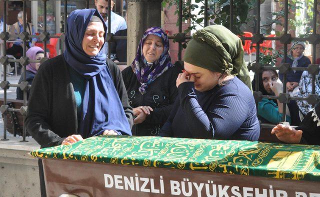 Aydın da kaza: 3 gen&ccedil; hayatını kaybetti, 2 gen&ccedil; yaralı (2) 2