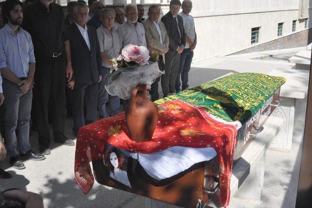 Aydın da kaza: 3 gen&ccedil; hayatını kaybetti, 2 gen&ccedil; yaralı (2) 4