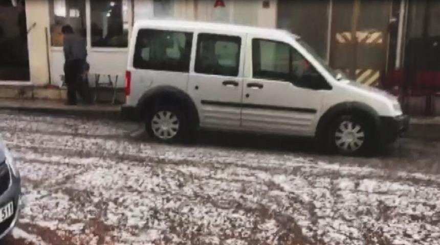 Yozgat&rsquo;ta dolu yağışı etkili oldu