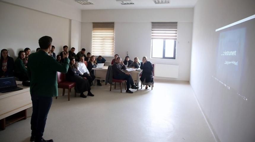 Ardahan &Uuml;niversitesi&rsquo;nde &lsquo;Tekst&uuml;r Analiz Cihazı Bilgilendirme Eğitimi&rsquo; d&uuml;zenlendi