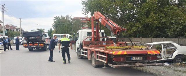 Erenlerde hurda araçlar zabıta ekiplerince kaldırılıyor