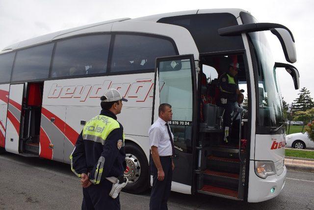 Malatya’daki otobüslerin koltuklarında kamu spotu