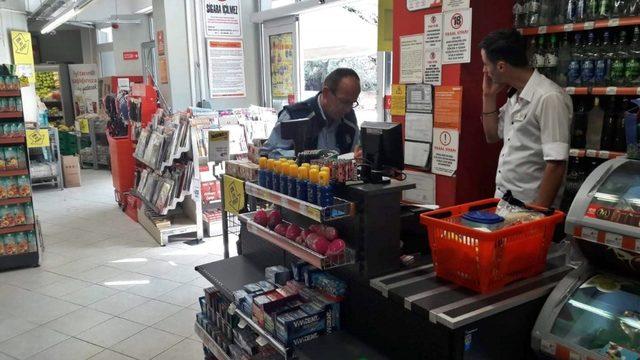 Zabıta fiyatları denetledi, 2 market hakkında tutanak tutuldu