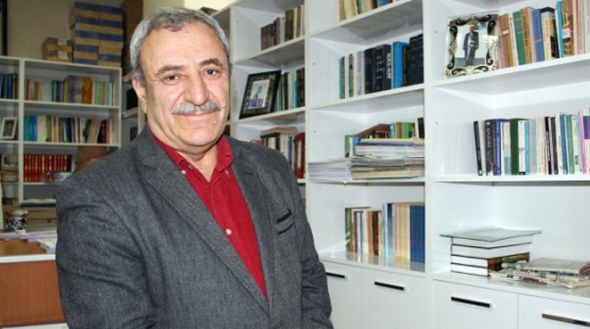 İlahiyatçı profesör terör soruşturmasında gözaltına alındı