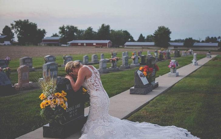 Nişanlısının mezarına gelinlikle gitti! Yasa boğan kare G2