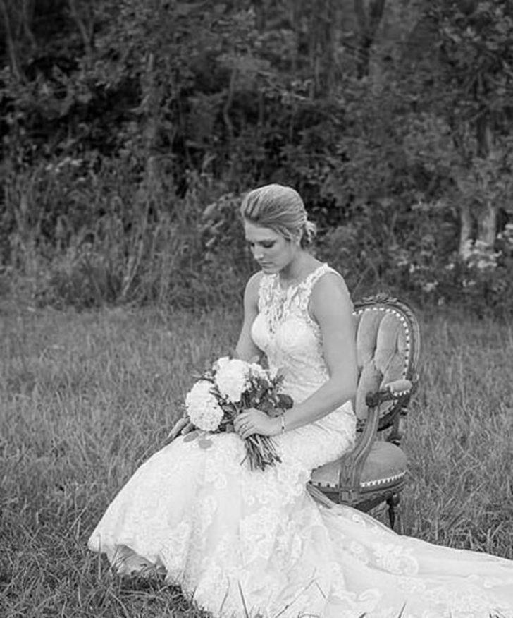 Nişanlısının mezarına gelinlikle gitti! Yasa boğan kare G5