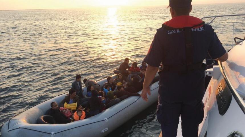 Didim'de sahil güvenlik fark etti, 50 kaçak yakalandı