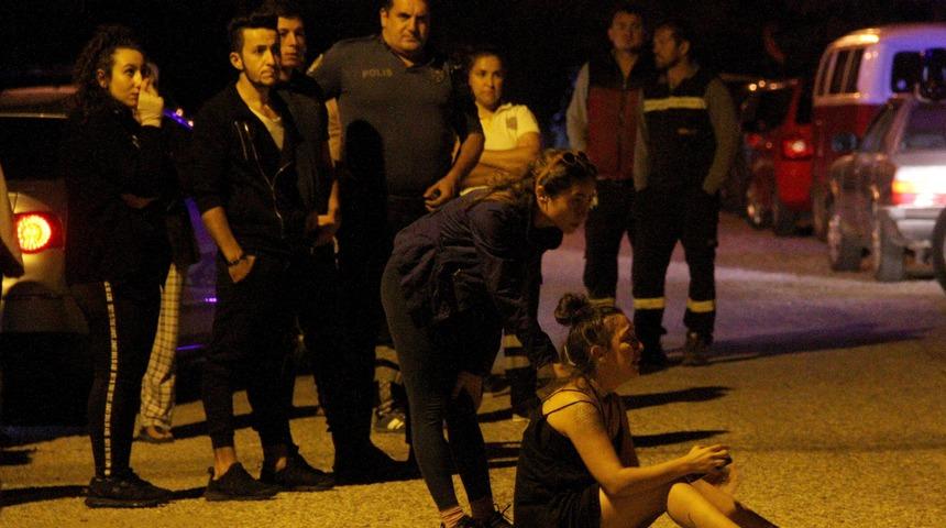 Fethiye'de evinin yanışını g&ouml;zyaşları i&ccedil;inde izledi