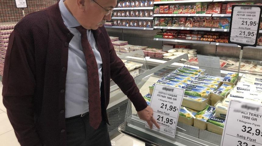 Başkan Çetin market ve pazarları denetledi