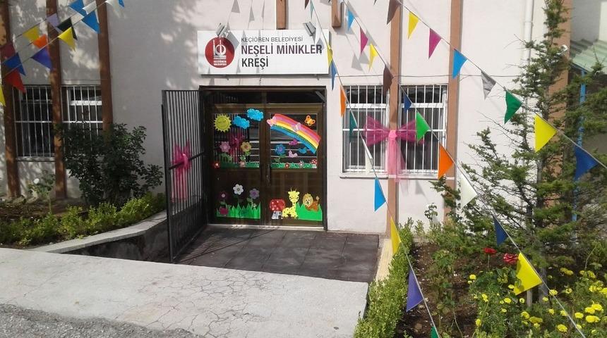 Minik &ouml;ğrencilere aşure ikramı