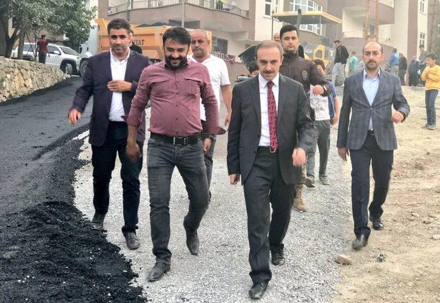 Hakkari Belediyesinden yol asfaltlama çalışması