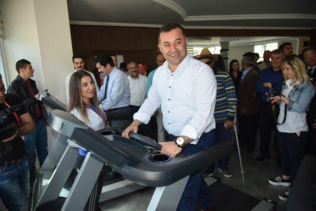 Alanya Belediyesi’nin spor merkezine yoğun ilgi