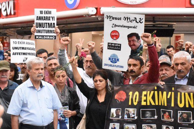 Ankara Garı saldırısında ölenler İzmir'de anıldı