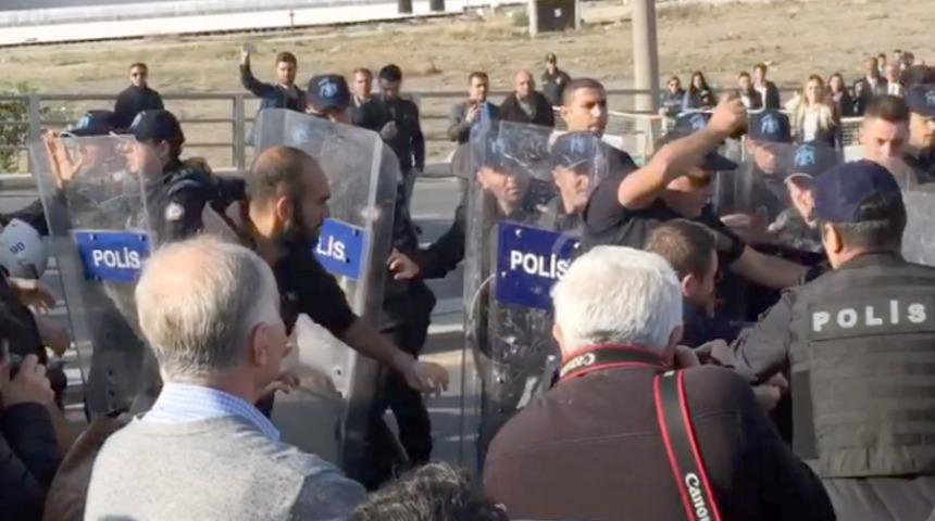 Ankara Garı'ndaki saldırıda &ouml;len vatandaşlar anıldı (2)