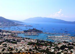 Bodrum'a hava ve deniz yoluyla gelen turist sayısı arttı