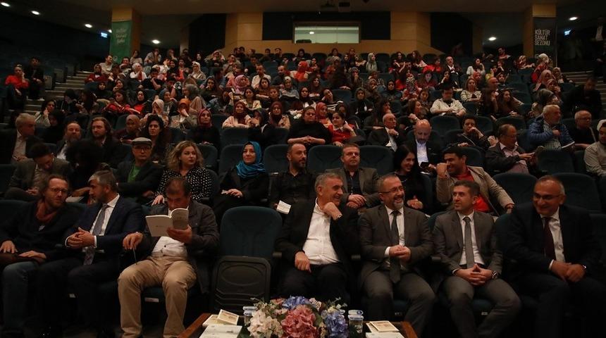 Başkan To&ccedil;oğlu: &ldquo;Şiir medeniyetimizin r&uuml;yasıdır&rdquo;