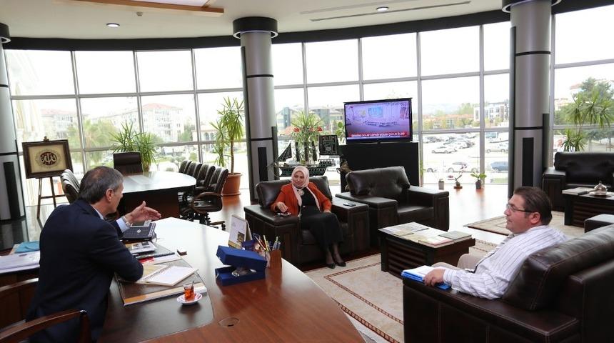 İl Milli Eğitim M&uuml;d&uuml;r&uuml; Durmuş&rsquo;dan Başkan Alemdar&rsquo;a ziyaret