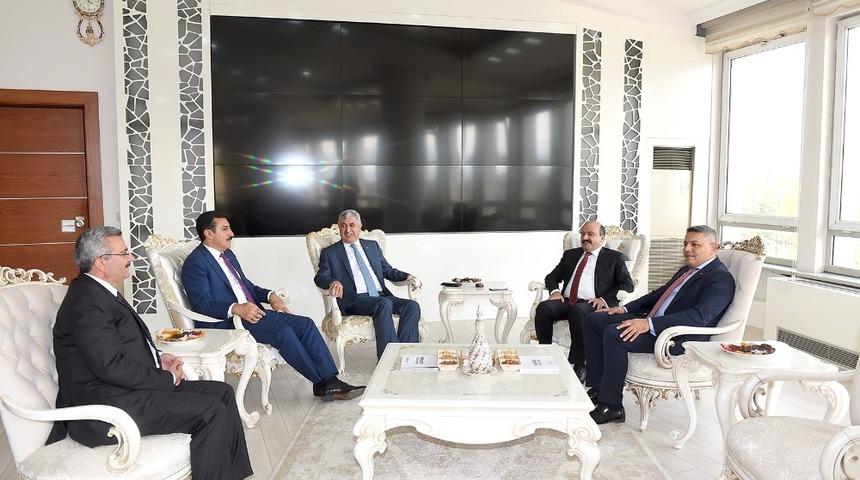 Bakan Yardımcısı Metin&rsquo;den B&uuml;y&uuml;kşehir Belediyesine ziyaret