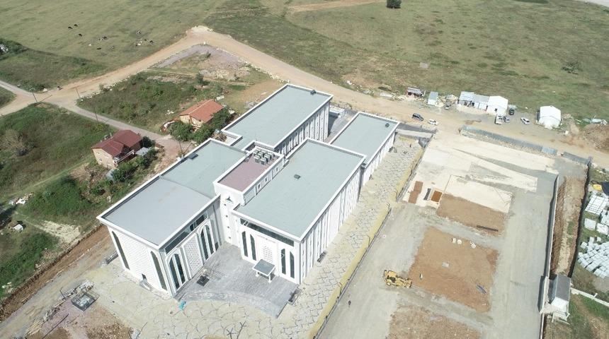 Kartepe kent Meydanı&rsquo;nda &ccedil;alışmalar devam ediyor