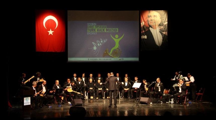 Engelsiz Sanat Topluluğu&rsquo;ndan b&uuml;y&uuml;leyen konser