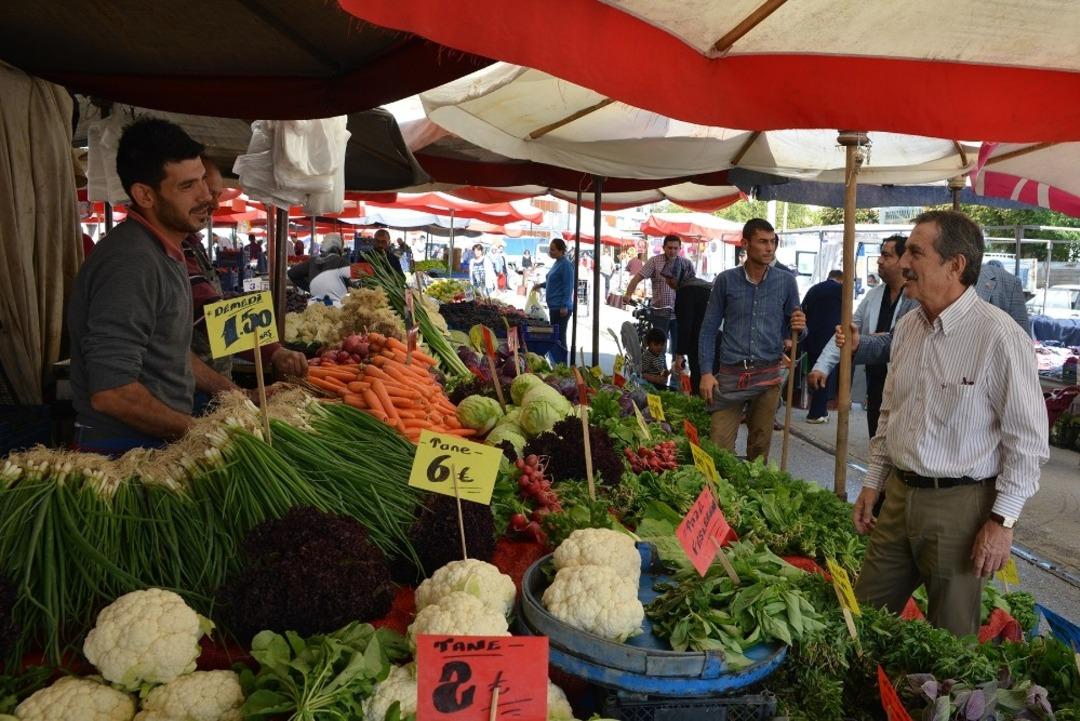 Başkan Ata&ccedil; Ertuğrulgazi mahallesinde