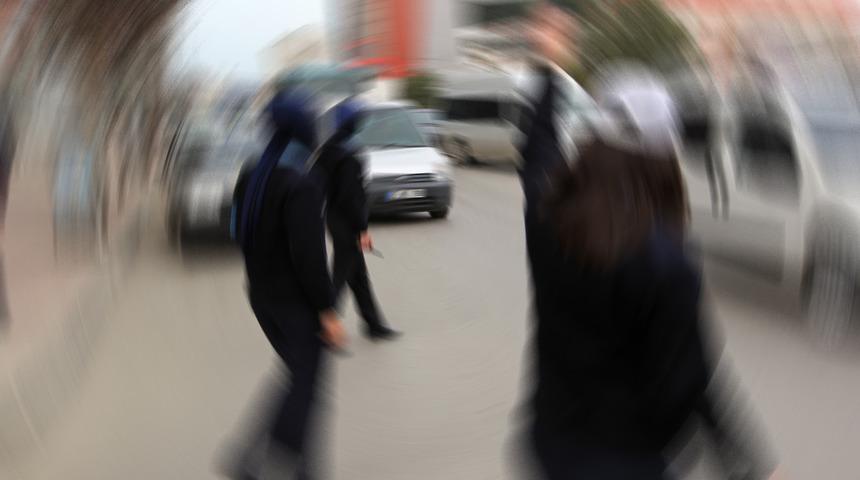 İkisi de kadın! 'Bu da benden sana hediye olsun' deyip...