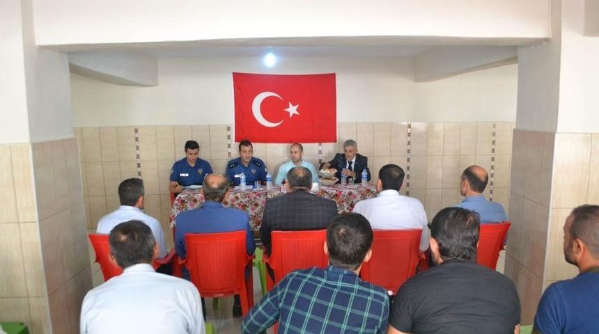 Sason’da muhtarlarla huzur toplantısı yapıldı