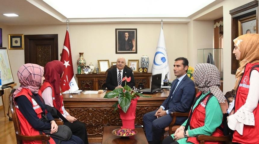 Adıyaman &Uuml;niversitesi &lsquo;Damla Projesi&rsquo; g&ouml;n&uuml;ll&uuml; &ouml;ğrencilerini ağırladı