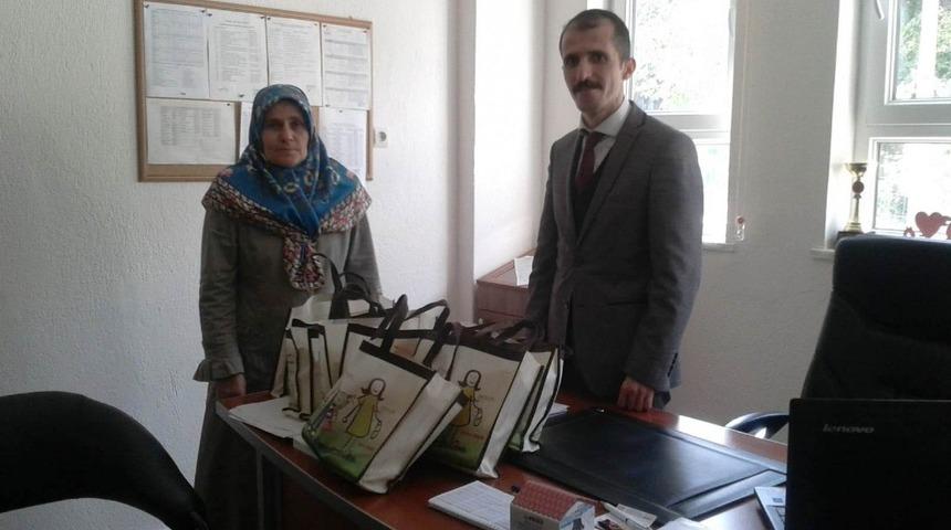 Eğirdir&rsquo;de &ldquo;K&uuml;t&uuml;phanemiz Bize Geliyor&rdquo; Projesi