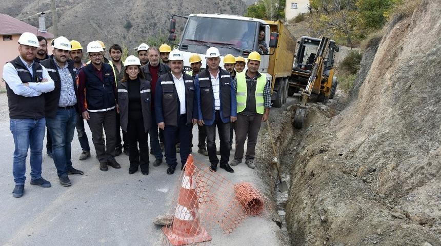 Ak&ccedil;akale&rsquo;ye doğalgaz i&ccedil;in ilk kazma vuruldu