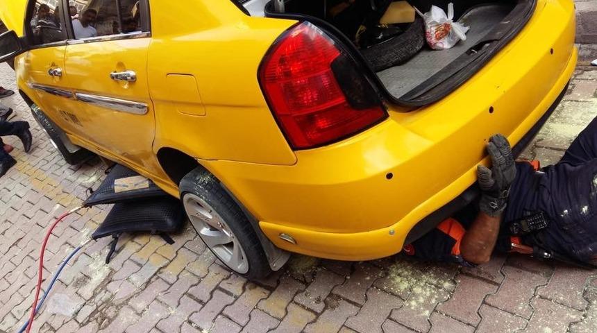 Yılan ticari taksiye girdi