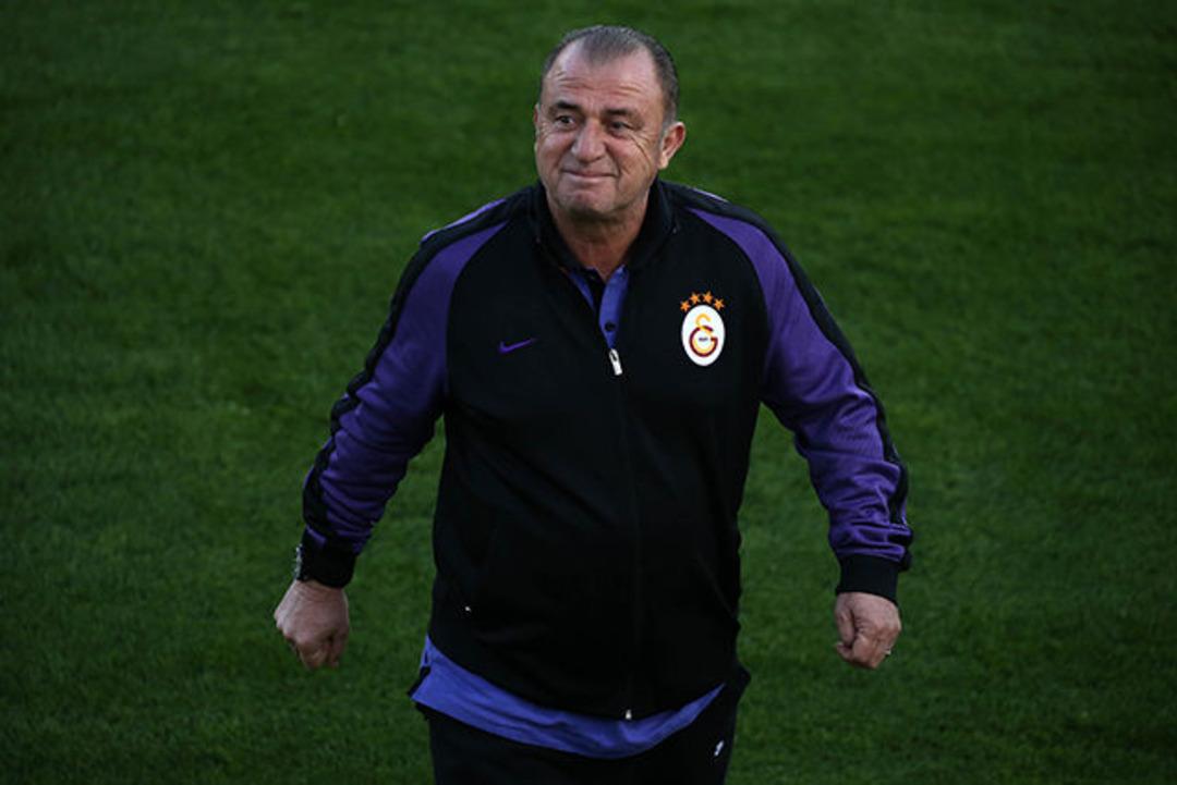 Fatih Terim devleri geride bıraktı