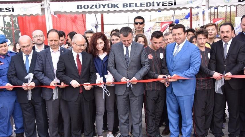 Bozüyük Belediye’nin 18. sentetik sahası törenle açıldı