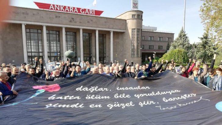Ankara saldırısında ölenler anıldı Ankara saldırısında ölenler anıldı
