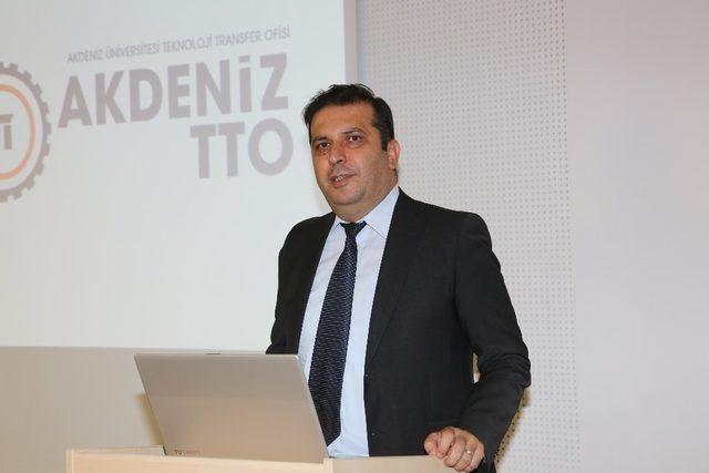 Akdeniz Üniversitesi’nde Çim Islahı