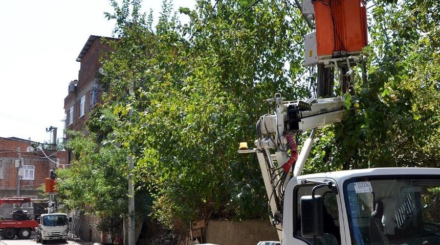 Dicle Elektrik&rsquo;ten 2 mahalleye 4 milyon liralık yatırım