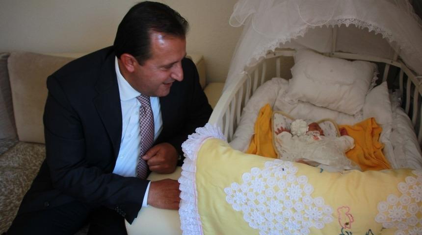 Başkan Soylu’dan bininci bebeğe ziyaret