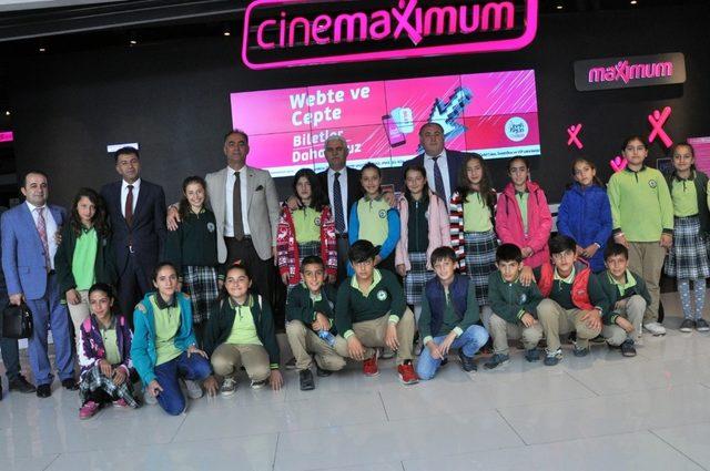 Van’da 25 bin öğrenci sinema ile buluşuyor
