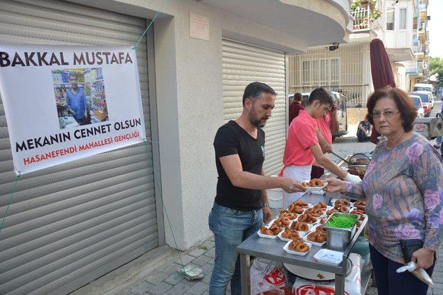 Mahalle sakinleri vefat eden bakkalını unutmadı