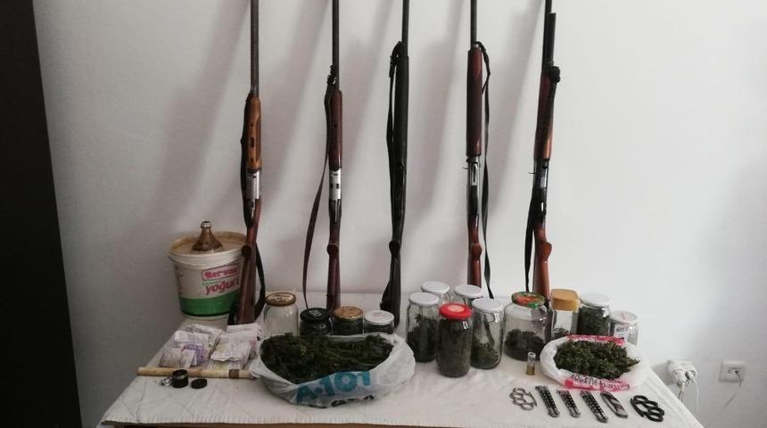 Sakarya&rsquo;da uyuşturucu operasyonu: 4 g&ouml;zaltı