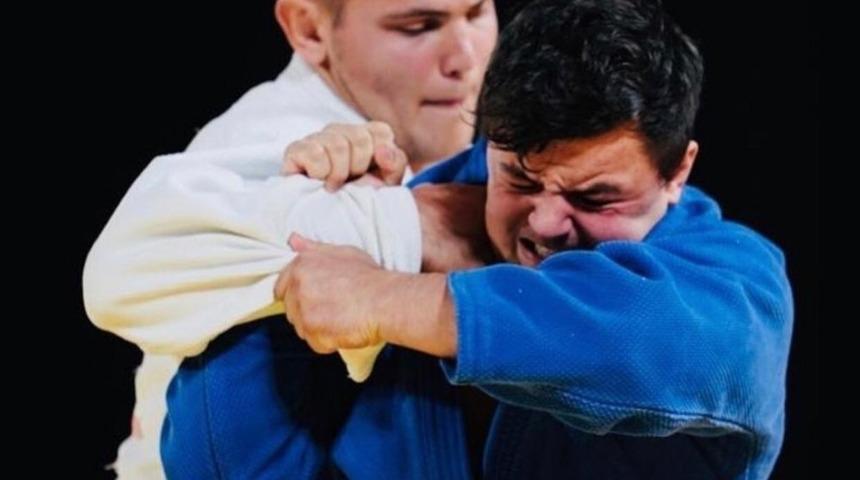 Milli Judocu &Ouml;mer Kemal Aydın derece ile d&ouml;nd&uuml;