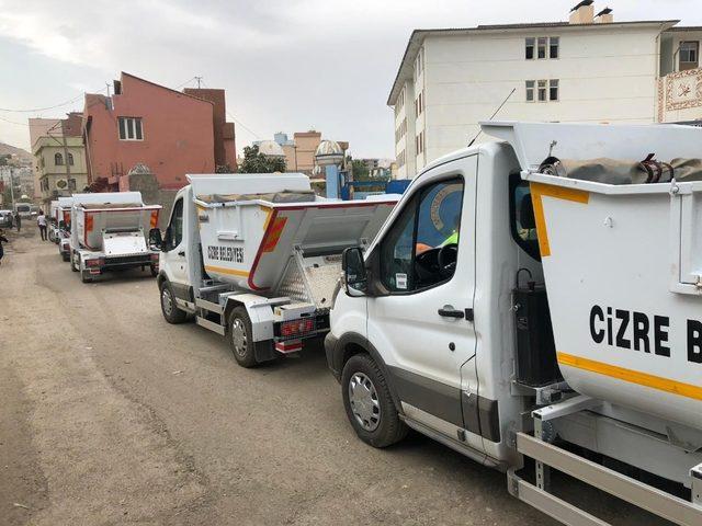 Cizre’de belediye ekiplerinden hummalı temizlik çalışması