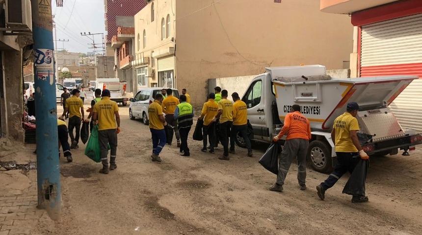 Cizre&rsquo;de belediye ekiplerinden hummalı temizlik &ccedil;alışması