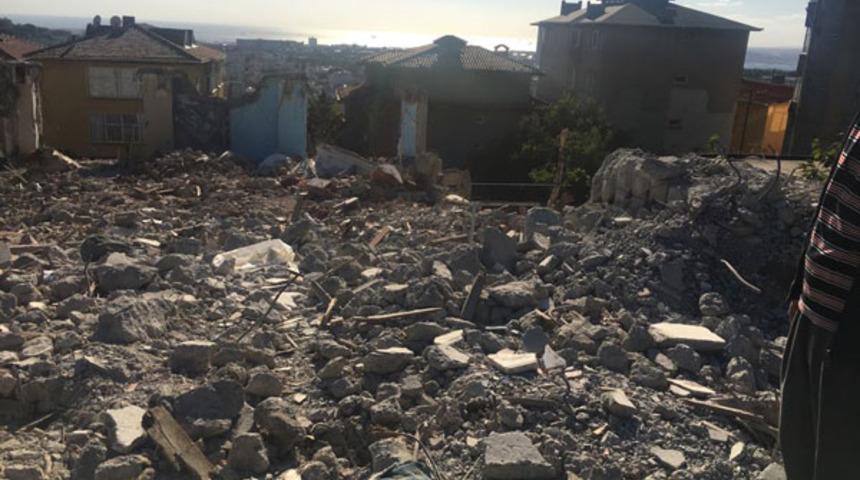 CHP İBB Meclis Üyesi Küçükerden: Üsküdar Kirazlıtepe'de cami yıkmakla kalmadılar...