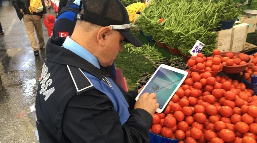 Gaziosmanpaşa&rsquo;da pazarlarda etiket ve terazi denetimi