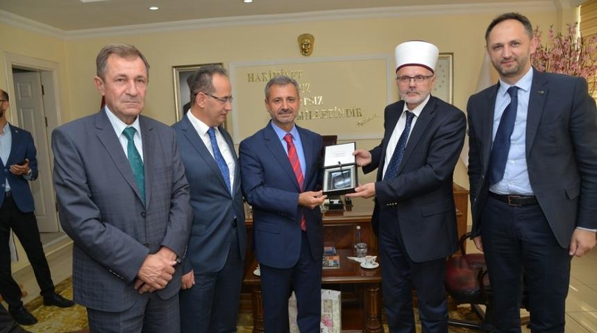 Belediye Başkanı Yaşar Bah&ccedil;eci: "Ahi Evran Olova Cami kardeşliğimizin &ouml;l&uuml;ms&uuml;z bir nişanesi olacak"