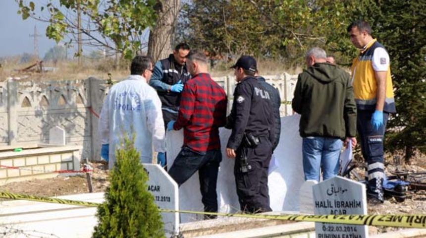 'Ben babamın yanına gidiyorum' mesajı atıp intihar etti