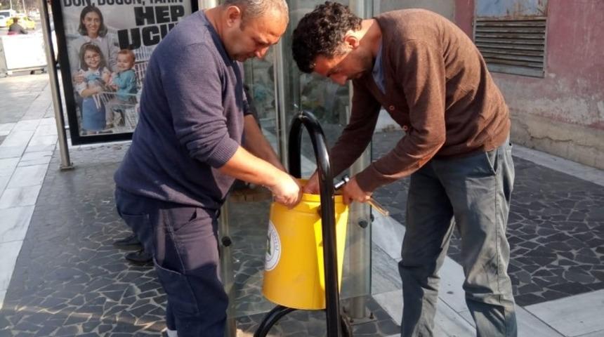 &Ccedil;&ouml;p konteynırları enileri ile değişiyor