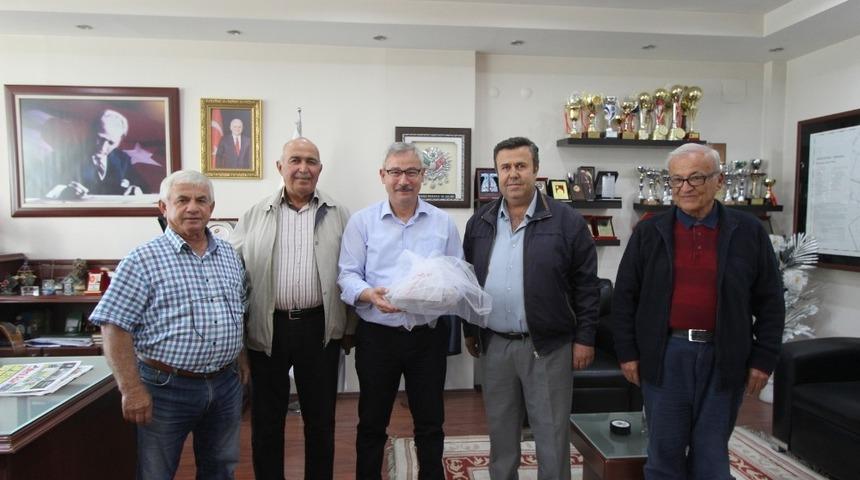 Saruhanlı Belediyesinden &uuml;reticilere b&uuml;y&uuml;k hizmet