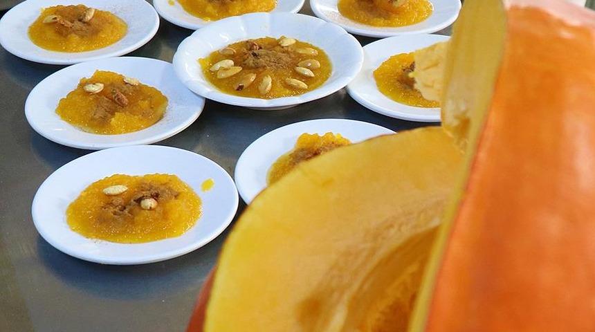 Kalorisi düşük en güzel tatlı: Unsuz ve yağsız bal kabaklı helva